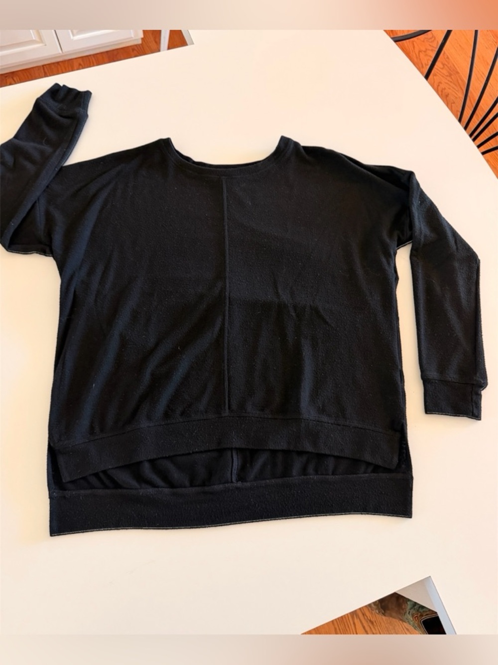 Velvet by Graham & Spencer Kimmy Sweatshirt Sweater Black Crew Neck Long Sl Sz S